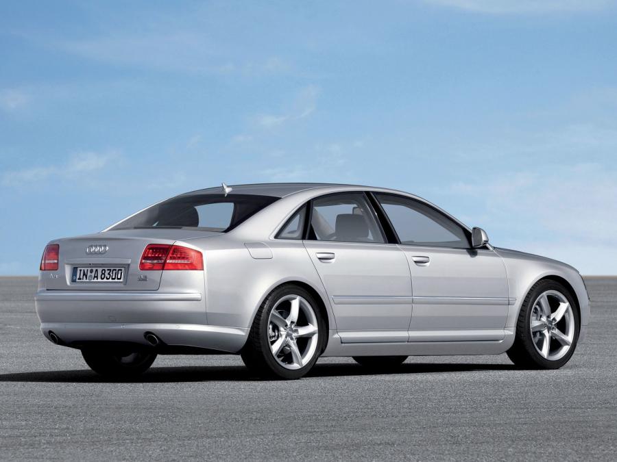  Audi A8 4.2 TDI Quattro (D3) 2008 года  (фото 11 из 17)